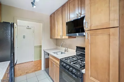 25 Grand Ave #4B, Hackensack, NJ 07601 photo 11