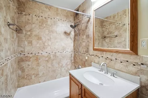 25 Grand Ave #4B, Hackensack, NJ 07601 photo 16