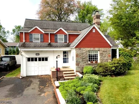 107 Farragut Rd, North Plainfield, NJ 07062
