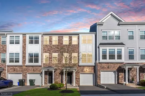 406 Saratoga Ct, Branchburg, NJ 08876