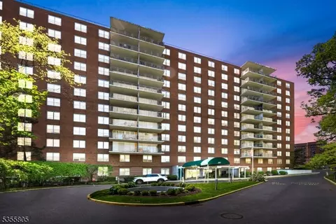 301 Beech St #9A, Hackensack, NJ 07601 photo 1