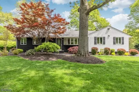 16 Donsen Ln, Scotch Plains, NJ 07076