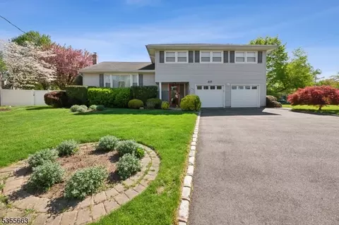 40 Gail Ct, Springfield, NJ 07081