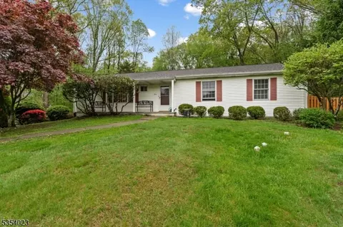 3 Morgan Ter, Wharton, NJ 07885