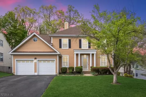 11 Surrey Ln, Basking Ridge, NJ 07920