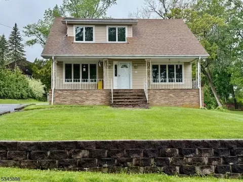32 Winona Ave, Lincoln Park, NJ 07035