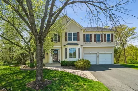 38 Revere Dr, Bedminster, NJ 07921