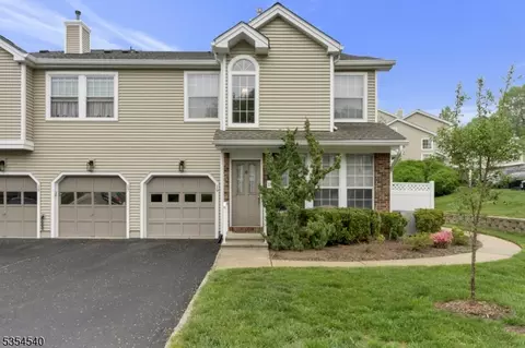 19 Pheasant Brook Ct, Bedminster, NJ 07921