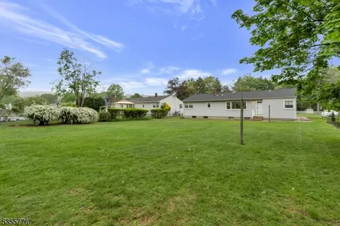 25 Orchard Rd, Middlesex, NJ 08846 photo 28