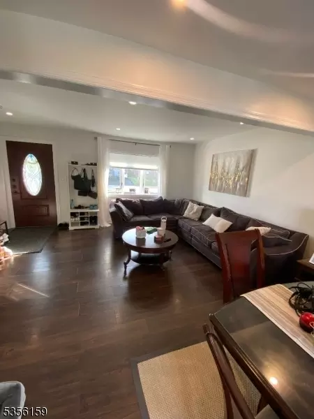 66 Lexington Ave, Rochelle Park, NJ 07662