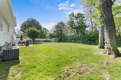 214 Wilsey Ct, Paramus, NJ 07652 photo 13