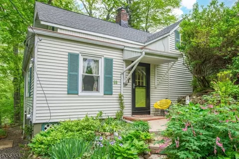 56 E Hedding Pl, Mount Tabor, NJ 07878 photo 2