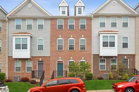 2008 Switzer Ave, Parlin, NJ 08859