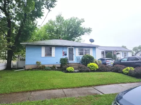 122 Walnut Ave, Pompton Lakes, NJ 07442