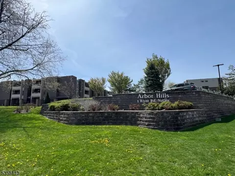 21 River Rd #A, Nutley, NJ 07110