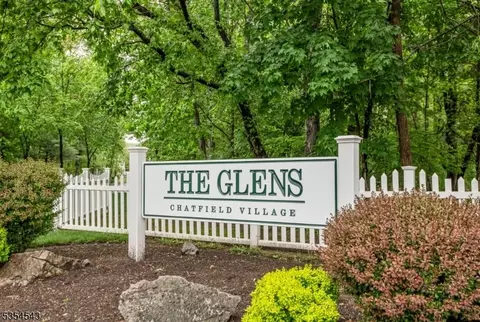 412 Chatfield Dr, Pompton Plains, NJ 07444