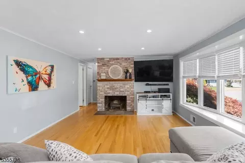 155 Pitt Rd, Springfield, NJ 07081 photo 5