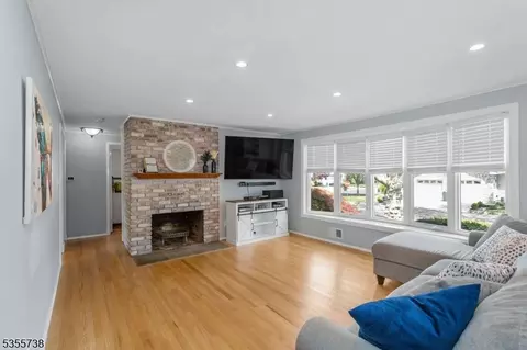 155 Pitt Rd, Springfield, NJ 07081 photo 6