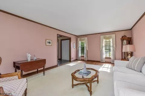 47 Fenview Rd, Gillette, NJ 07933 photo 4