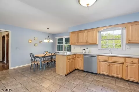 47 Fenview Rd, Gillette, NJ 07933 photo 11