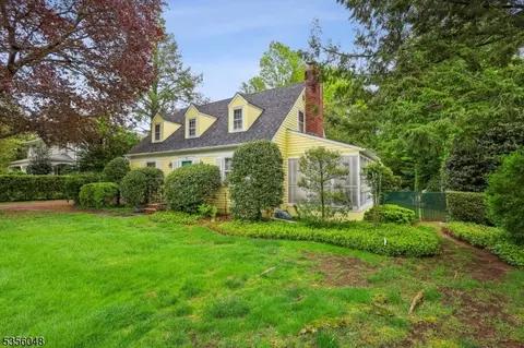 53 Sunset Dr, Summit, NJ 07901 photo 3