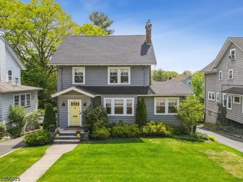 446 Ridgewood Rd, Maplewood, NJ 07040