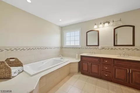 2 Bernadette Ct, Springfield, NJ 07081 photo 20