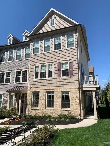 2 Braeburn Ct, Livingston, NJ 07039