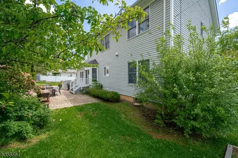 15 Bedminster Ter, Bedminster, NJ 07921 photo 9