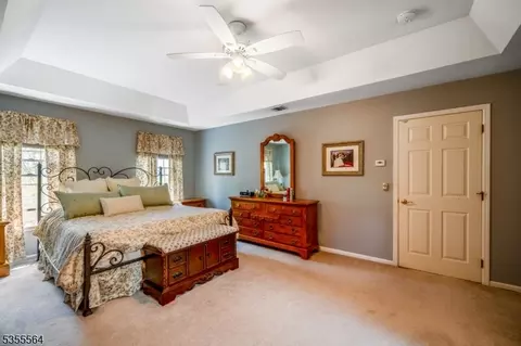 15 Bedminster Ter, Bedminster, NJ 07921 photo 38