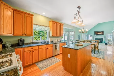 15 Bedminster Ter, Bedminster, NJ 07921 photo 21