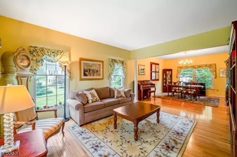 15 Bedminster Ter, Bedminster, NJ 07921 photo 17
