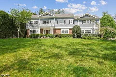 23 Briarwood Dr, Short Hills, NJ 07078