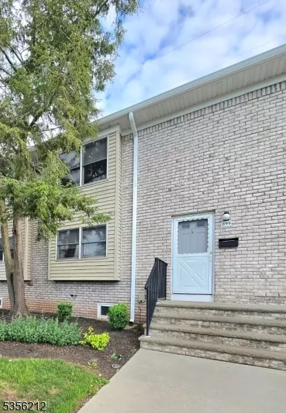 899 Robin Rd #899, Hillsborough, NJ 08844