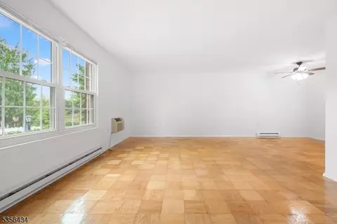 74 E Maple St, Teaneck, NJ 07666 photo 4