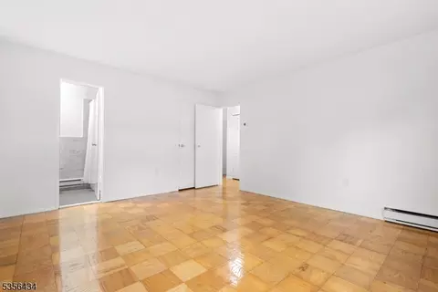 74 E Maple St, Teaneck, NJ 07666 photo 10