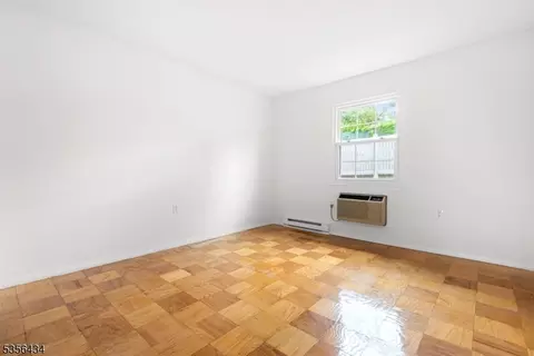 74 E Maple St, Teaneck, NJ 07666 photo 8