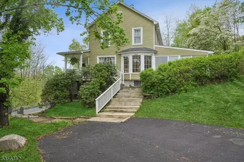46 Hope Rd, Blairstown, NJ 07825