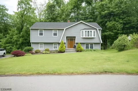 10 Lincoln Ave, Vernon, NJ 07462