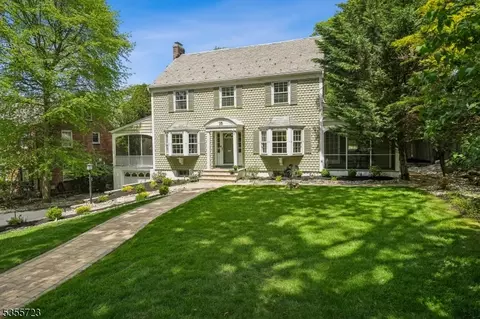 15 Old Quarry Rd, Cedar Grove, NJ 07009