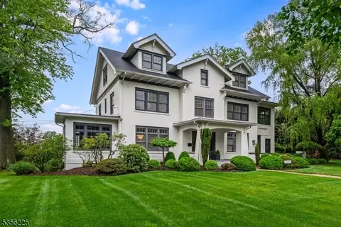1052 Hillside Ave, Plainfield, NJ 07060 photo 2