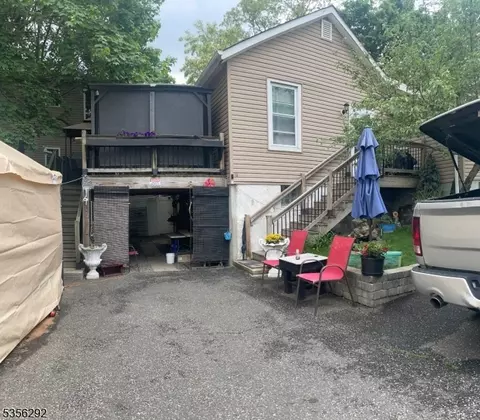 73 Garret St, Paterson, NJ 07501