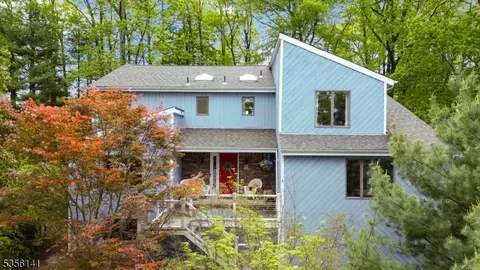 15 Heather Ln, Morristown, NJ 07960