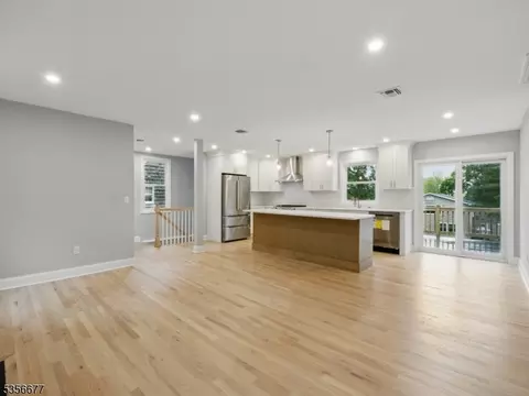 5 Pine Ter, Wayne, NJ 07470 photo 3
