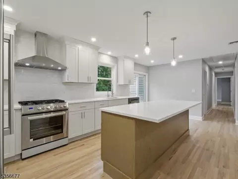 5 Pine Ter, Wayne, NJ 07470 photo 6