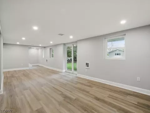 5 Pine Ter, Wayne, NJ 07470 photo 21