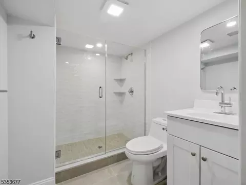 5 Pine Ter, Wayne, NJ 07470 photo 22