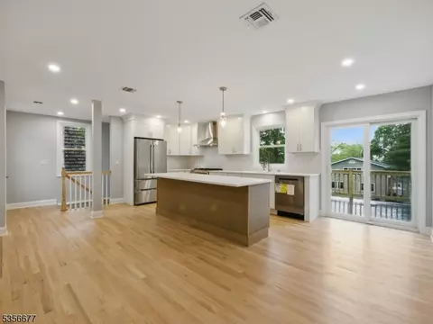 5 Pine Ter, Wayne, NJ 07470 photo 8