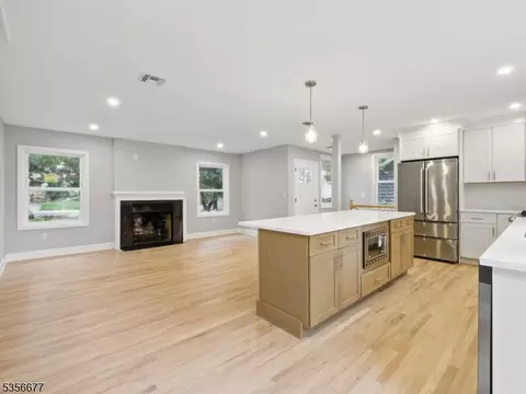 5 Pine Ter, Wayne, NJ 07470 photo 5