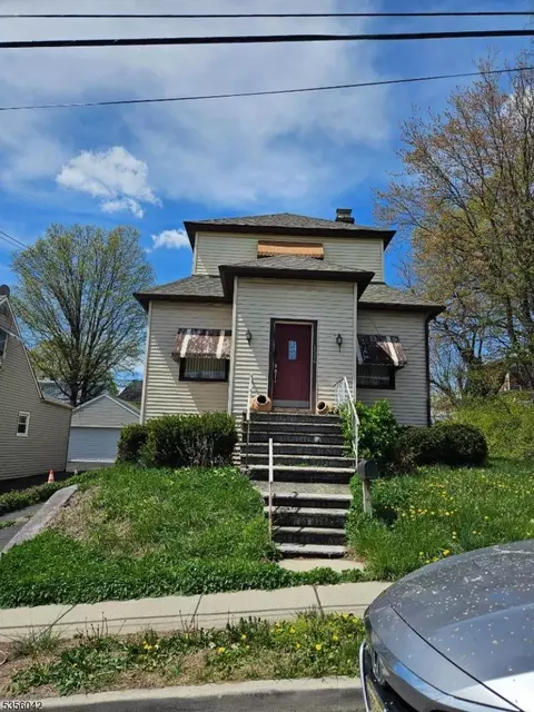1584 Andrew St, Union, NJ 07083